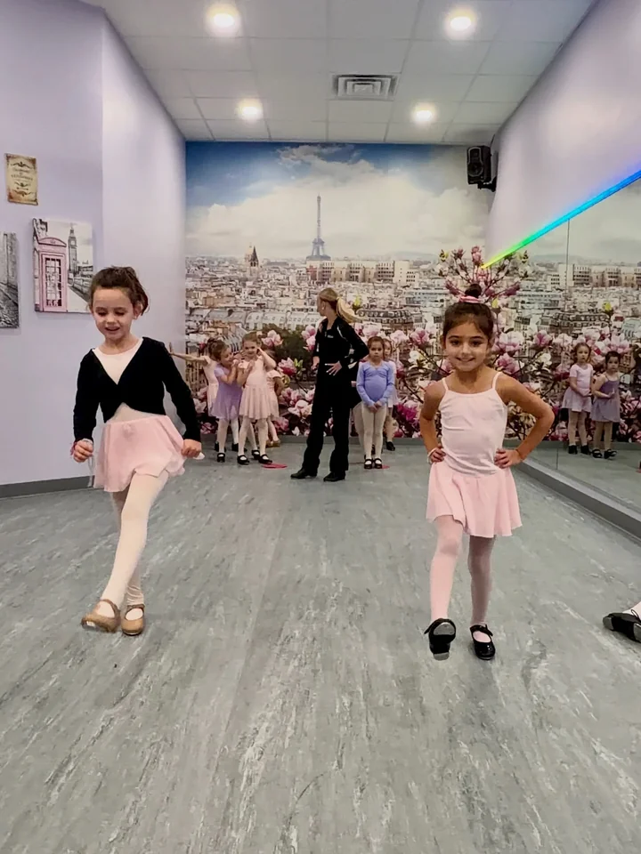 Grand Boulevard — dancers enjoying our Paris-inspired room.